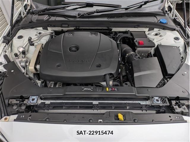 Volvo CROSS COUNTRY 2019-08 6678654-18