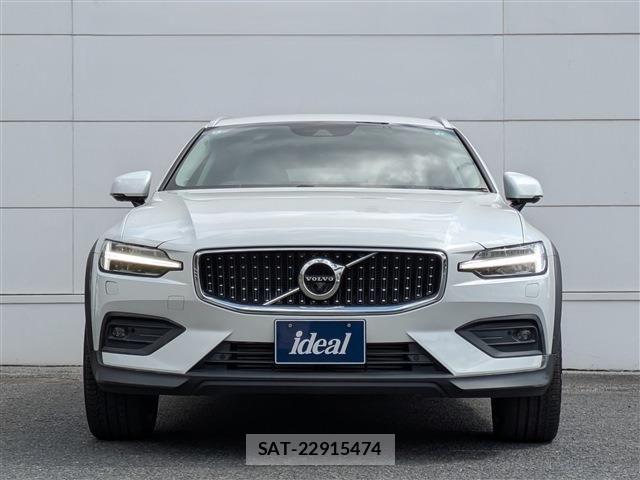 Volvo CROSS COUNTRY 2019-08 6678654-1