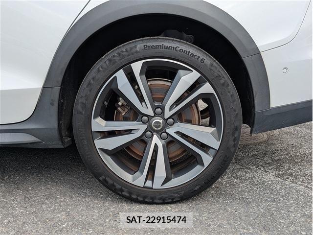 Volvo CROSS COUNTRY 2019-08 6678654-19