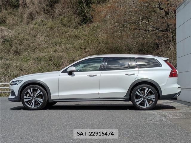 Volvo CROSS COUNTRY 2019-08 6678654-7