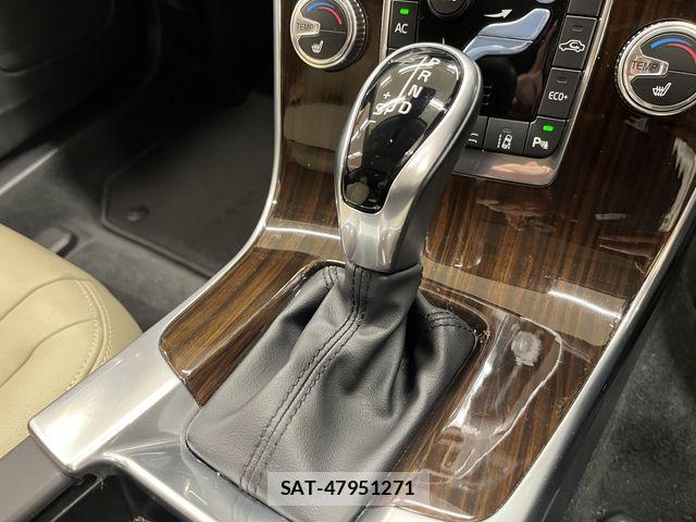 Volvo CROSS COUNTRY 2017-10 6753809-10