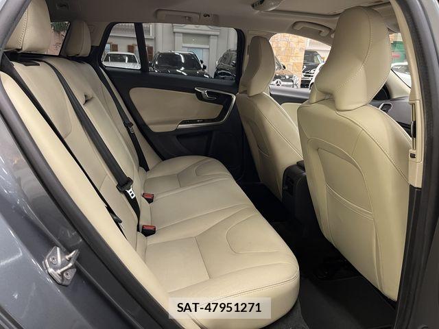 Volvo CROSS COUNTRY 2017-10 6753809-4