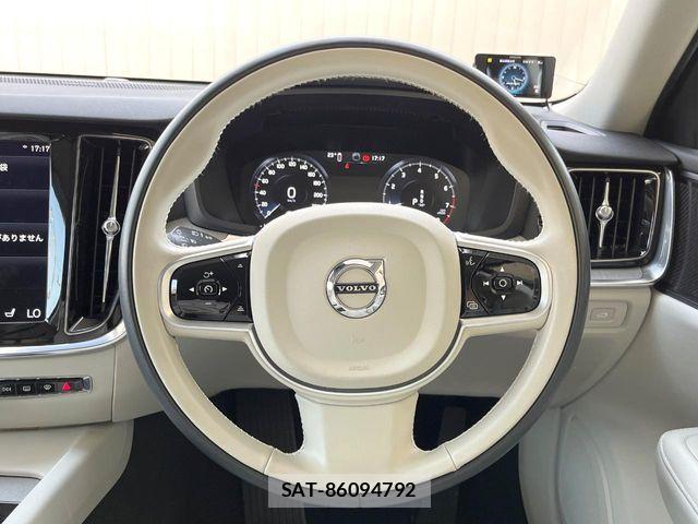 Volvo CROSS COUNTRY 2021-12 7061269-9
