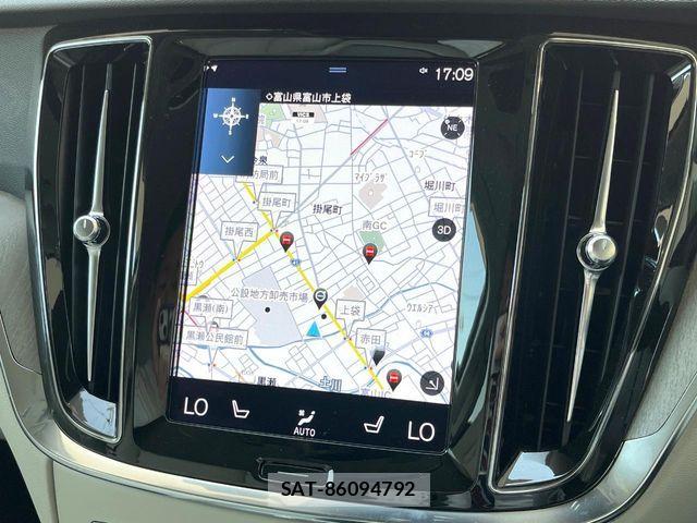 Volvo CROSS COUNTRY 2021-12 7061269-5