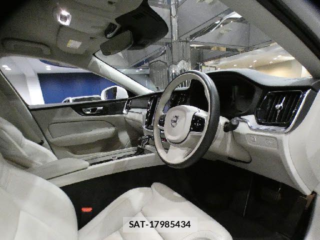 Volvo CROSS COUNTRY 2021-03 7226770-11