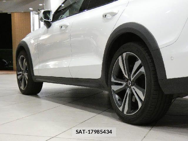 Volvo CROSS COUNTRY 2021-03 7226770-12