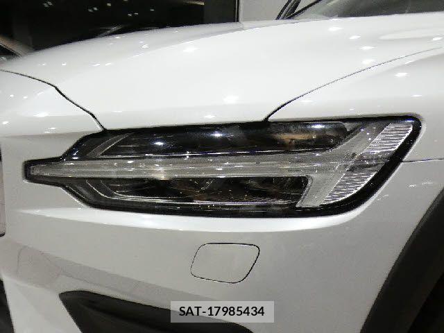 Volvo CROSS COUNTRY 2021-03 7226770-18