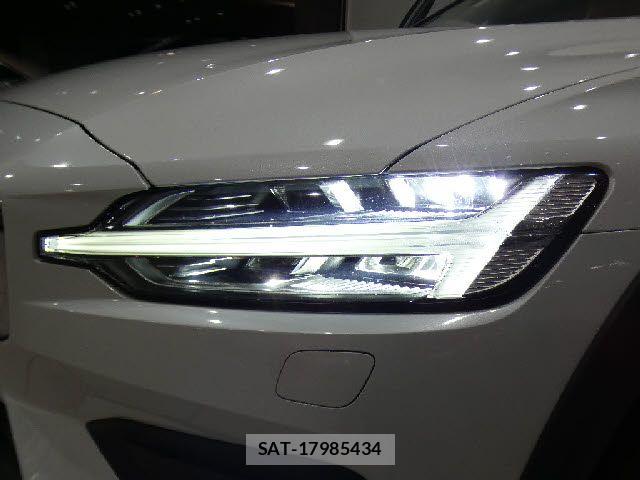 Volvo CROSS COUNTRY 2021-03 7226770-19