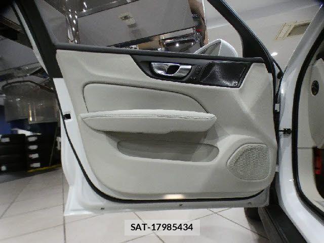 Volvo CROSS COUNTRY 2021-03 7226770-20