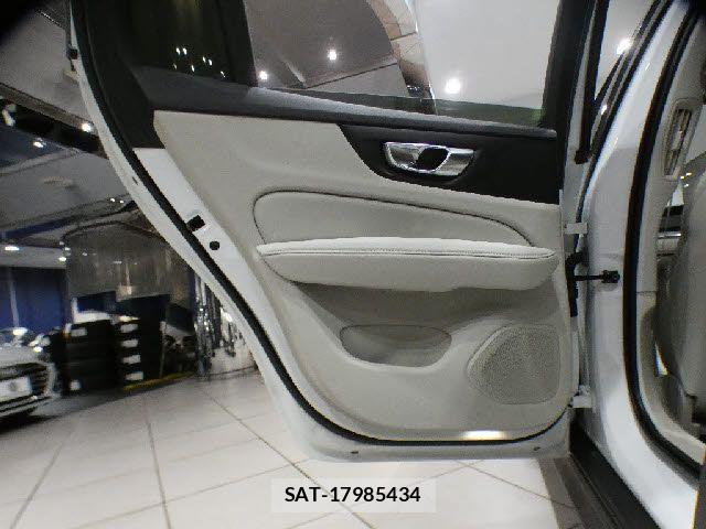 Volvo CROSS COUNTRY 2021-03 7226770-21