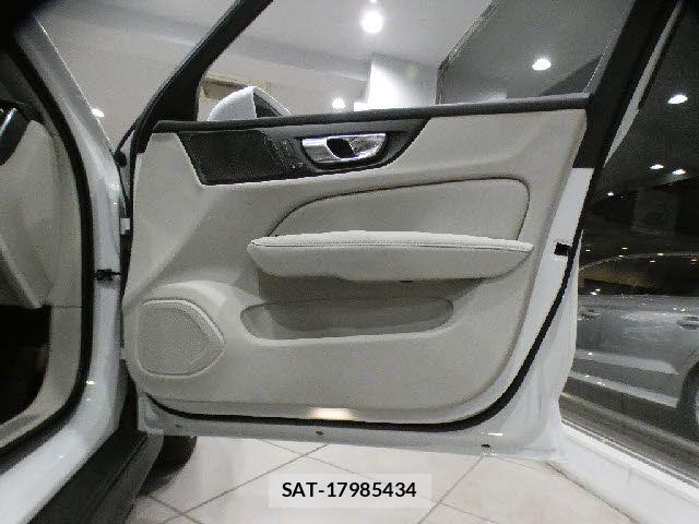 Volvo CROSS COUNTRY 2021-03 7226770-22