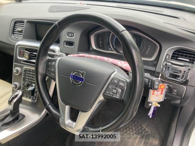 Volvo CROSS COUNTRY 2016-06 7621151-19