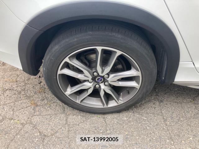 Volvo CROSS COUNTRY 2016-06 7621151-6