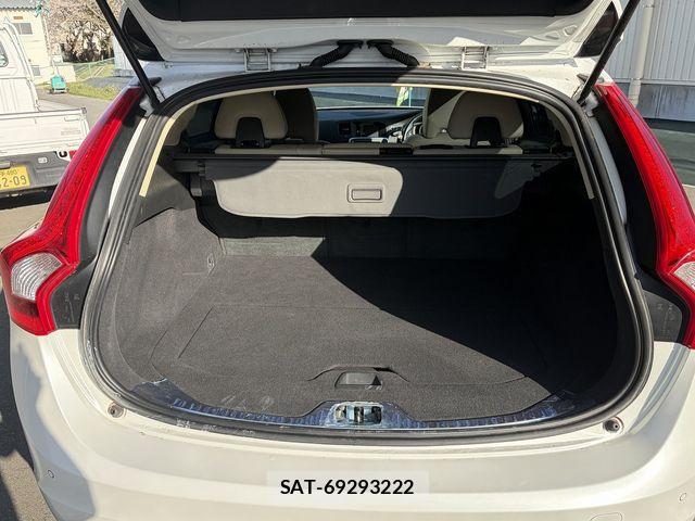 Volvo CROSS COUNTRY 2015-10 7621148-21
