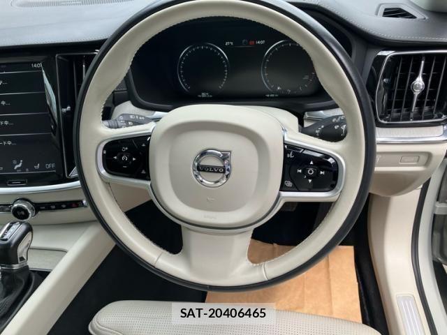 Volvo CROSS COUNTRY 2019-03 7880337-9