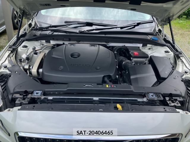 Volvo CROSS COUNTRY 2019-03 7880337-25