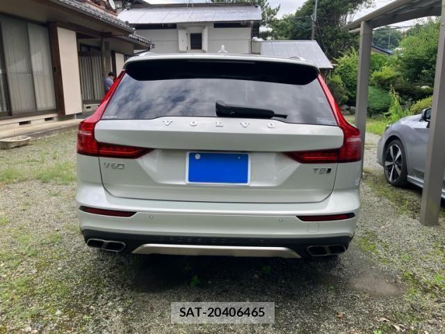 Volvo CROSS COUNTRY 2019-03 7880337-2
