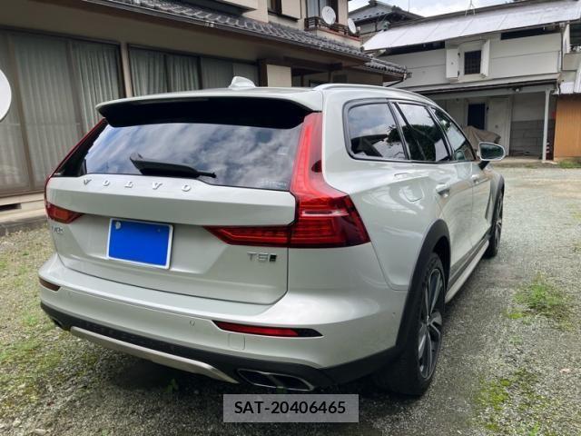 Volvo CROSS COUNTRY 2019-03 7880337-3