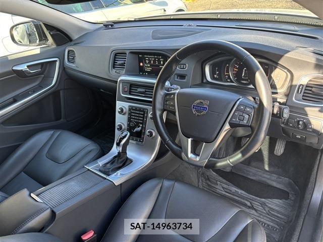 Volvo CROSS COUNTRY 2016-10 8039045-9