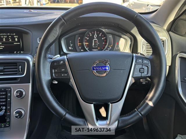 Volvo CROSS COUNTRY 2016-10 8039045-14