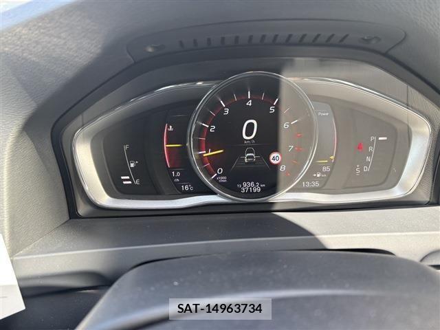 Volvo CROSS COUNTRY 2016-10 8039045-15