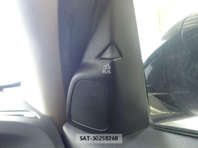 Volvo CROSS COUNTRY 2017-08 8076065-19