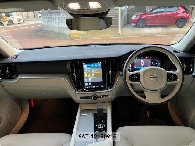 Volvo CROSS COUNTRY 2023-09 8102544-20