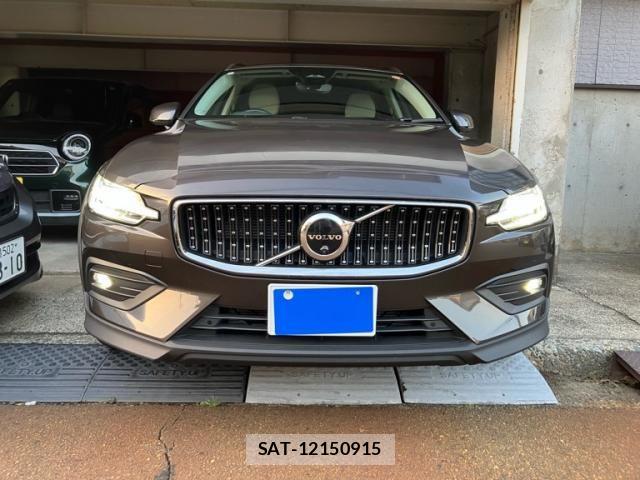 Volvo CROSS COUNTRY 2023-09 8102544-3
