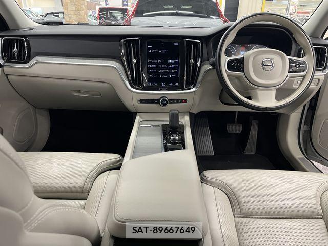 Volvo CROSS COUNTRY 2022-03 8338402-1