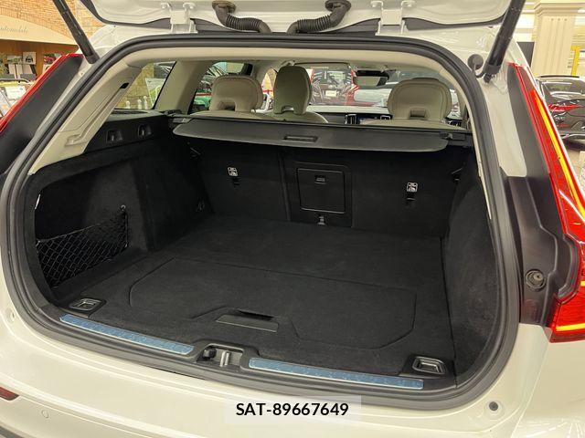 Volvo CROSS COUNTRY 2022-03 8338402-5
