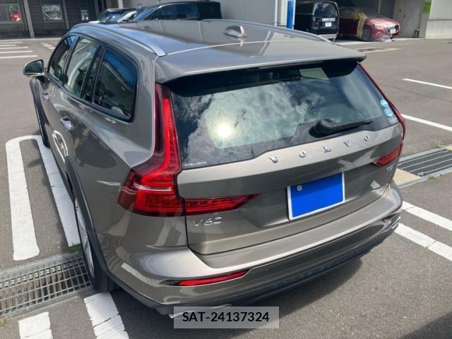 Volvo CROSS COUNTRY 2019-09 8411005-9