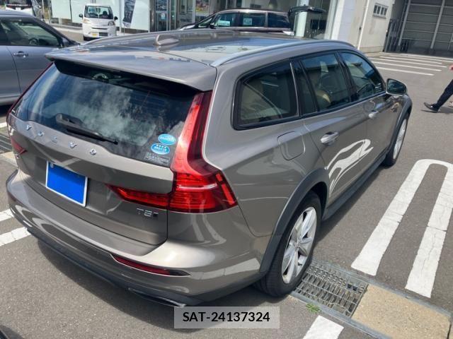 Volvo CROSS COUNTRY 2019-09 8411005-8