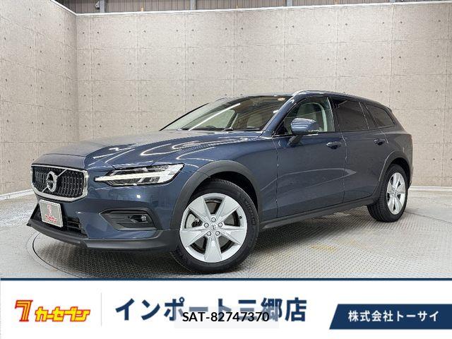 Volvo CROSS COUNTRY 2021-12 8563998-0