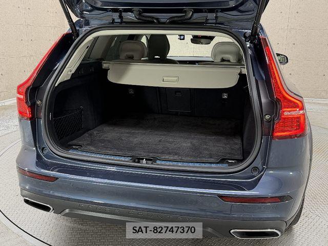 Volvo CROSS COUNTRY 2021-12 8563998-12