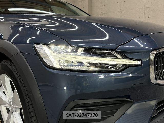 Volvo CROSS COUNTRY 2021-12 8563998-14
