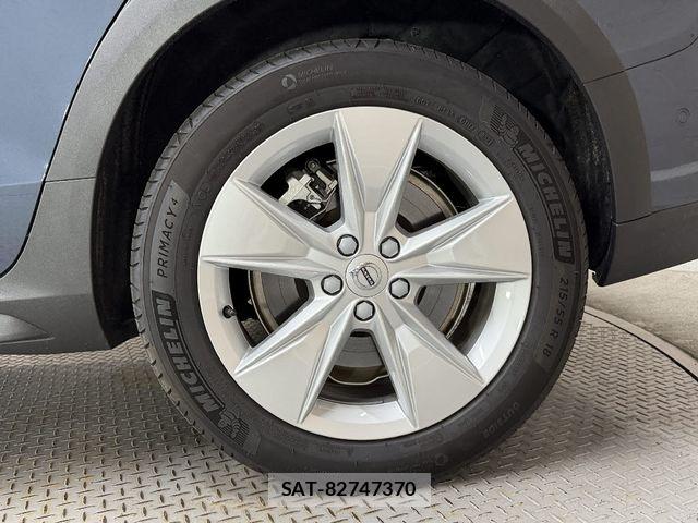 Volvo CROSS COUNTRY 2021-12 8563998-16