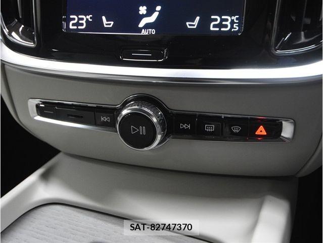 Volvo CROSS COUNTRY 2021-12 8563998-25