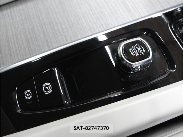 Volvo CROSS COUNTRY 2021-12 8563998-27