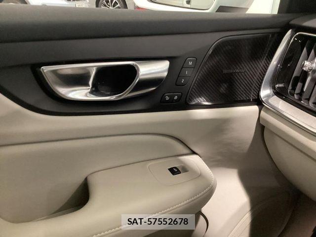 Volvo CROSS COUNTRY 2022-06 8662247-18