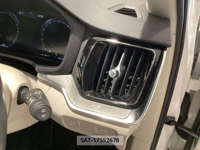 Volvo CROSS COUNTRY 2022-06 8662247-19