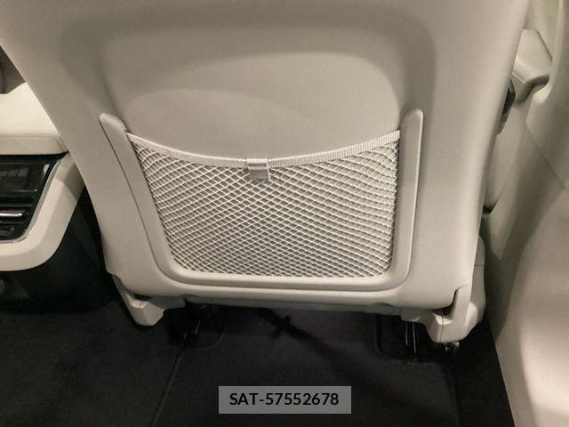 Volvo CROSS COUNTRY 2022-06 8662247-25
