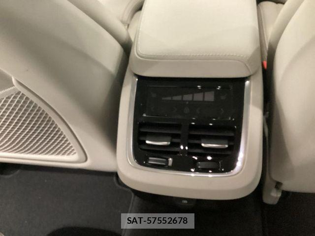 Volvo CROSS COUNTRY 2022-06 8662247-27