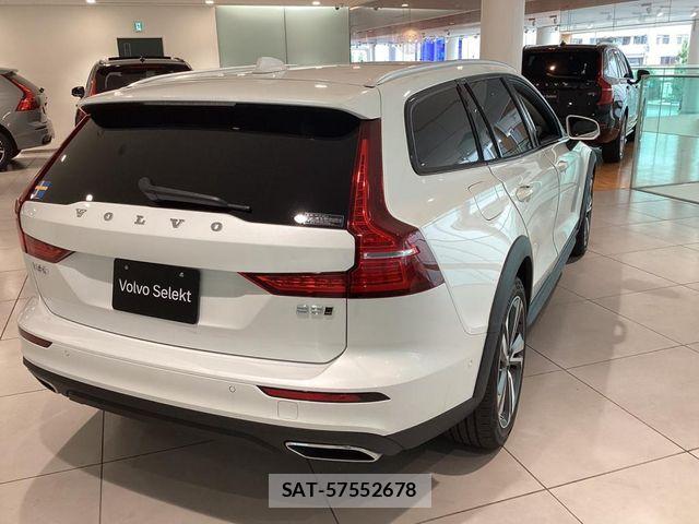 Volvo CROSS COUNTRY 2022-06 8662247-2