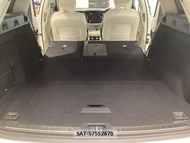 Volvo CROSS COUNTRY 2022-06 8662247-29