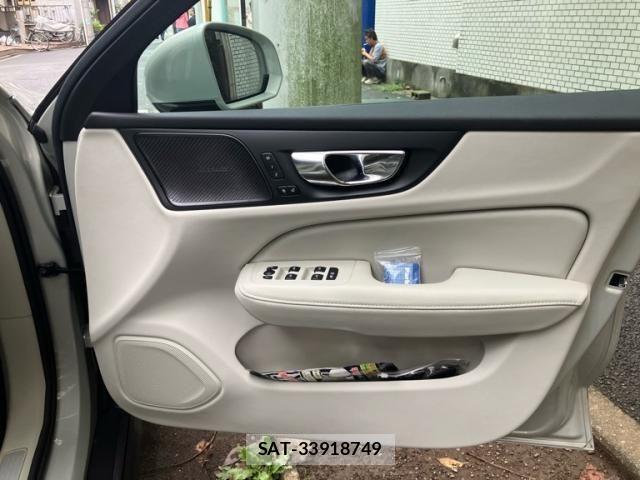 Volvo CROSS COUNTRY 2019-09 8797865-16