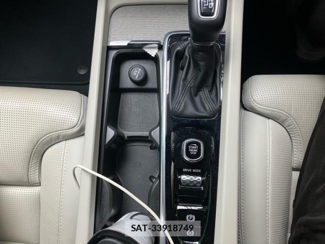 Volvo CROSS COUNTRY 2019-09 8797865-26