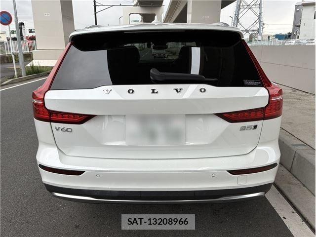 Volvo CROSS COUNTRY 2023-09 8832366-8