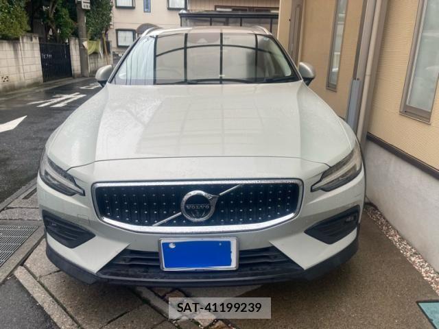 Volvo CROSS COUNTRY 2021-02 8832367-0