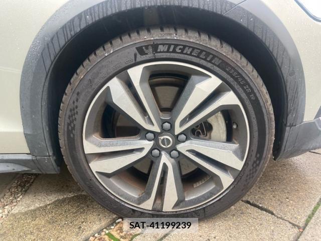 Volvo CROSS COUNTRY 2021-02 8832367-10