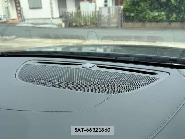 Volvo CROSS COUNTRY 2019-05 8832368-13